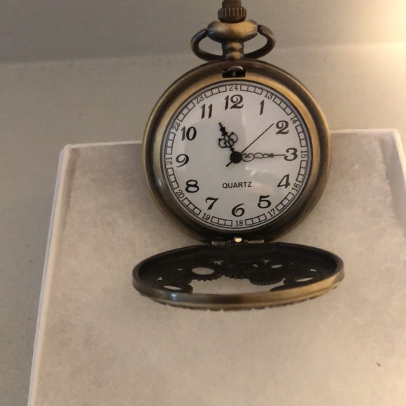 - POCKET WATCH - Picture 5 of 9